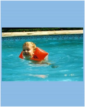 Felipe na piscina